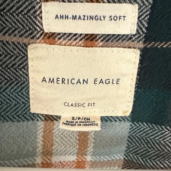 American Eagle Outfitters Men's Casual Plaid Shirt - Green, White, Gold - Picture 2 of 4